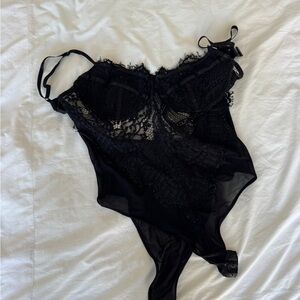 Bardot Elegant Black Lace Bodysuit